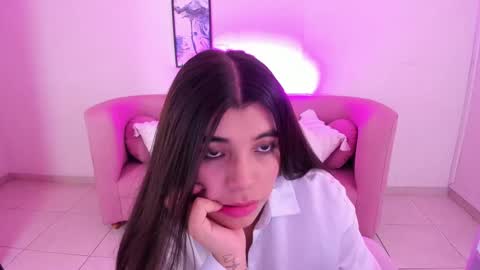  MIa blue 18  online show from September 23, 2025, 7:06 pm