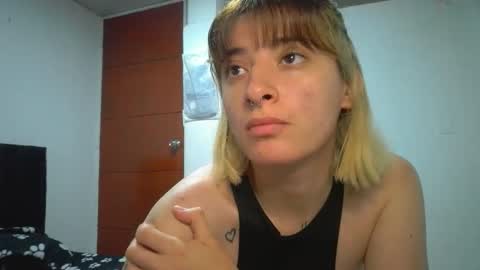 Snapshot of _mia_foster1 chatting on May 9, 2026, 12:05 am Mia-foster online show from May 9, 2026, 12:05 am
