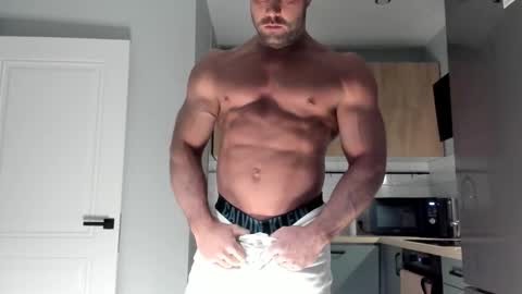 _miles19 online show from November 16, 2025, 8:58 pm