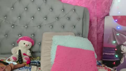 _mindy_moon online show from February 20, 2026, 12:05 pm