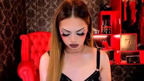 Snapshot of _ministryofsin_ chatting on July 20, 2026, 8:33 pm Raven Strauss online show from July 20, 2026, 8:33 pm