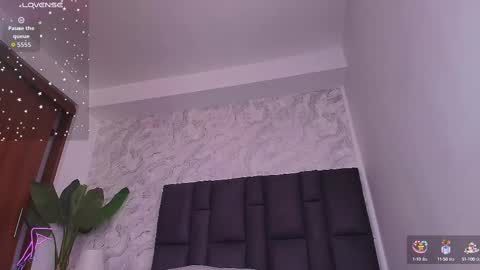 Mishell online show from September 22, 2025, 6:43 pm