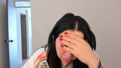 _miss_coco_ online show from September 9, 2025, 1:43 pm