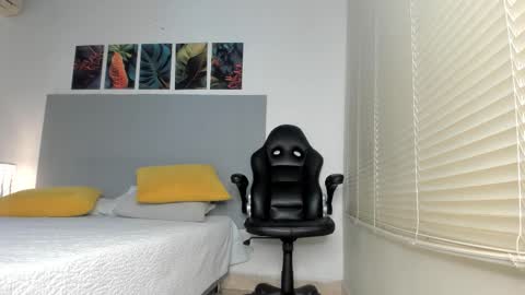 _molly_rosse_ online show from February 12, 2026, 12:22 pm