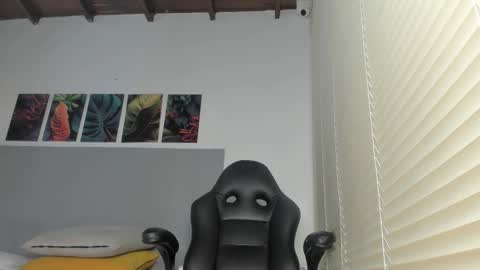 _molly_rosse_ online show from February 13, 2026, 11:50 am