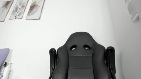 _molly_rosse_ online show from June 2, 2026, 12:07 pm