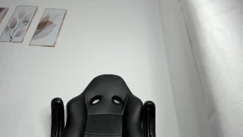 Snapshot of _molly_rosse_ chatting on June 29, 2026, 12:05 pm _molly_rosse_ online show from June 29, 2026, 12:05 pm