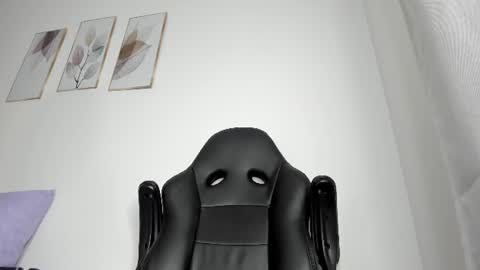 Snapshot of _molly_rosse_ chatting on July 2, 2026, 12:00 pm _molly_rosse_ online show from July 2, 2026, 12:00 pm
