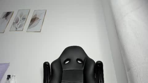 Snapshot of _molly_rosse_ chatting on July 14, 2026, 12:00 pm _molly_rosse_ online show from July 14, 2026, 12:00 pm