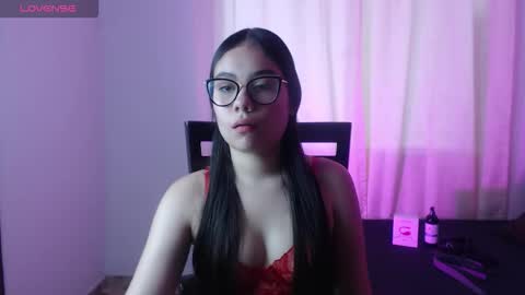 _moon_rosee online show from February 27, 2026, 5:46 pm