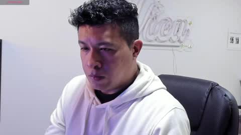 Panda  online show from April 25, 2026, 10:29 pm