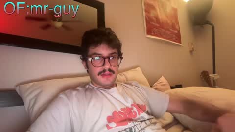 Snapshot of _mrguy_ chatting on May 15, 2026, 5:47 am _mrguy_ online show from May 15, 2026, 5:47 am