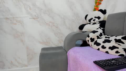 Snapshot of _nanny_1 chatting on January 4, 2025, 9:31 pm Nanny online show from January 4, 2025, 9:31 pm