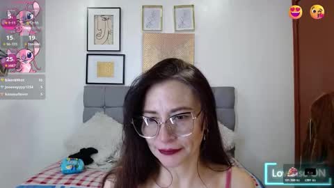 _naomi_s online show from November 21, 2025, 1:32 pm