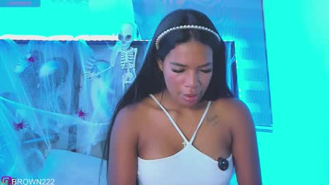 naomi brown online show from October 21, 2025, 3:51 am