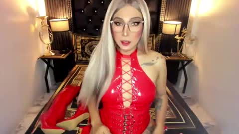 Snapshot of _natashacooper_ chatting on July 10, 2026, 9:01 am _natashacooper_ online show from July 10, 2026, 9:01 am