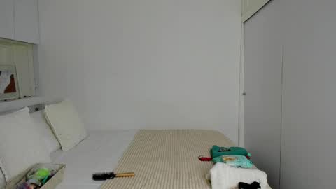 independent model natha online show from March 17, 2026, 6:39 am