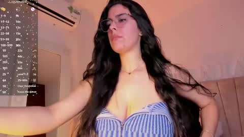 Niah  You can call me Ni or cutie haha online show from January 28, 2025, 11:50 pm