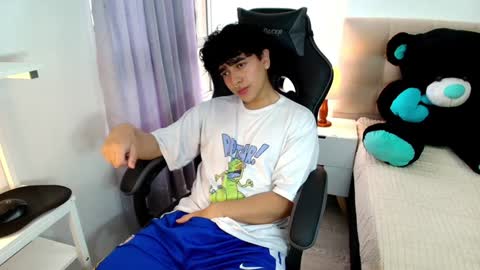 Nicolas online show from December 7, 2024, 9:00 pm