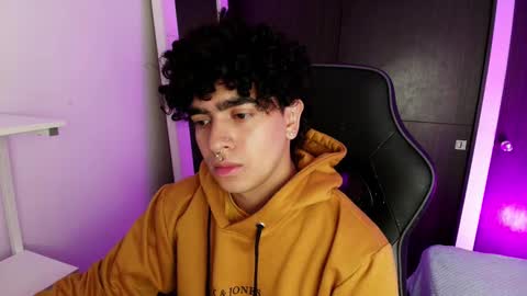 Nicolas online show from February 13, 2025, 11:47 pm