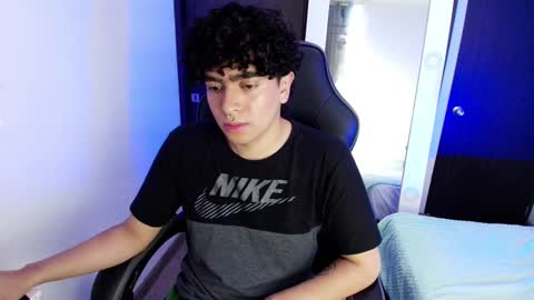 Nicolas online show from February 23, 2025, 10:20 pm