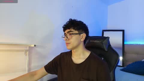 Nicolas online show from November 12, 2025, 4:35 am