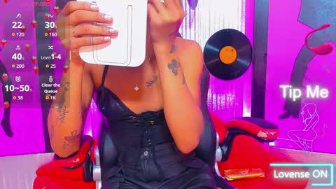 Snapshot of _nickyminach chatting on March 15, 2026, 9:43 pm Nicky Please help me with your thumbs up its importan online show from March 15, 2026, 9:43 pm