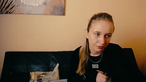 Nica online show from March 25, 2026, 10:21 am