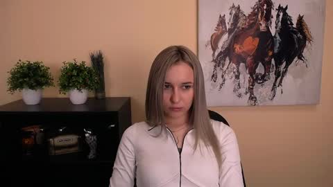 Nica online show from April 4, 2026, 8:45 am