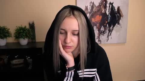 Nica online show from April 11, 2026, 8:29 am