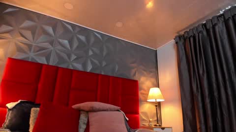 _nicoletteshea_ online show from January 25, 2025, 3:09 am