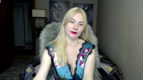 Donella    online show from March 10, 2025, 4:14 pm