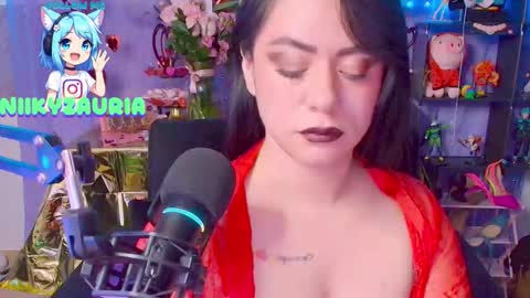 niiky online show from February 15, 2026, 6:15 pm