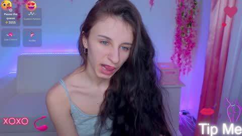 Snapshot of _nika_kik chatting on February 6, 2025, 10:15 am Nika online show from February 6, 2025, 10:15 am