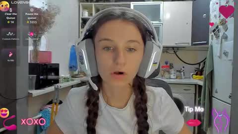 Snapshot of _nika_kik chatting on September 26, 2025, 2:10 pm Nika online show from September 26, 2025, 2:10 pm