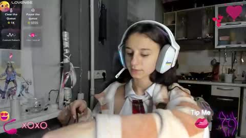 Snapshot of _nika_kik chatting on November 11, 2025, 4:18 pm Nika online show from November 11, 2025, 4:18 pm