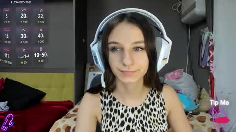 Snapshot of _nika_kik chatting on December 21, 2025, 3:52 pm Nika online show from December 21, 2025, 3:52 pm