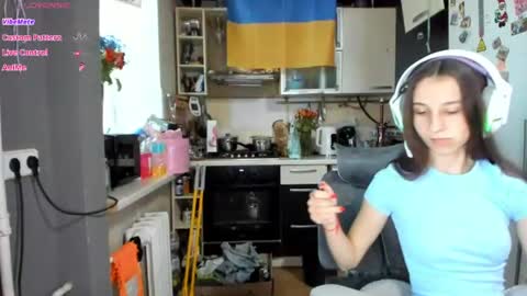 Snapshot of _nika_kik chatting on July 1, 2026, 3:01 pm Nika online show from July 1, 2026, 3:01 pm