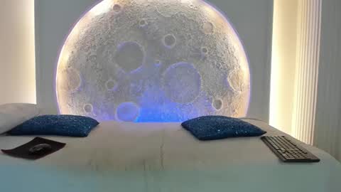 Noah online show from September 19, 2025, 8:31 pm