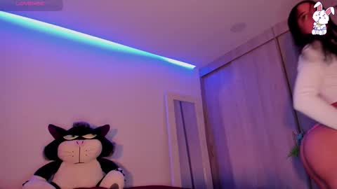 _noahjones online show from November 19, 2025, 3:56 pm