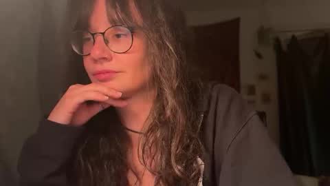 Snapshot of _nyxo chatting on March 25, 2026, 10:16 pm Mila online show from March 25, 2026, 10:16 pm