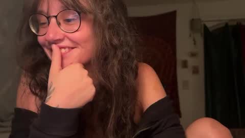 Snapshot of _nyxo chatting on May 11, 2026, 9:12 pm Mila online show from May 11, 2026, 9:12 pm