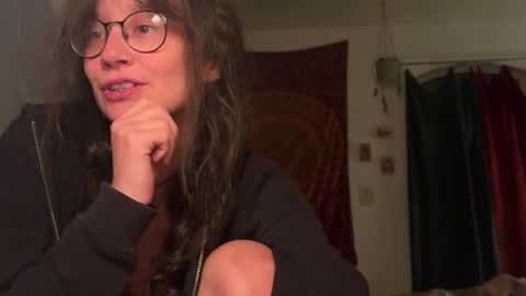 Snapshot of _nyxo chatting on May 12, 2026, 8:28 pm Mila online show from May 12, 2026, 8:28 pm