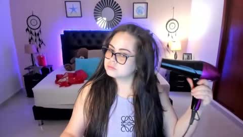 Snapshot of _oliviajoness chatting on May 7, 2026, 12:21 pm Olivia jones online show from May 7, 2026, 12:21 pm