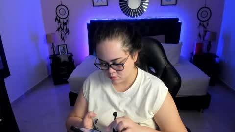 Snapshot of _oliviajoness chatting on May 13, 2026, 1:41 pm Olivia jones online show from May 13, 2026, 1:41 pm