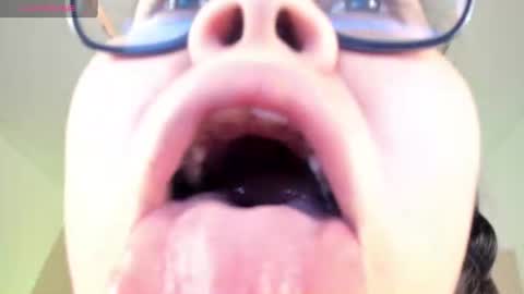 Olivia jones online show from July 12, 2026, 12:18 pm