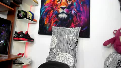 Kevin  online show from February 19, 2025, 10:23 am