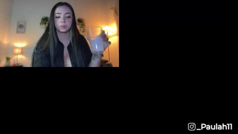 _paulah2 online show from October 14, 2025, 8:42 pm