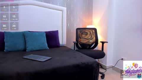  peach1  online show from October 7, 2025, 2:14 pm