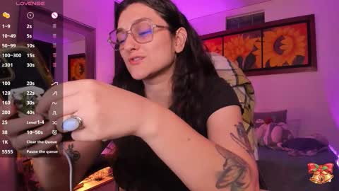 violeta ig  online show from December 5, 2025, 5:49 am